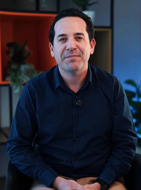 Dr. Carlos Fraga